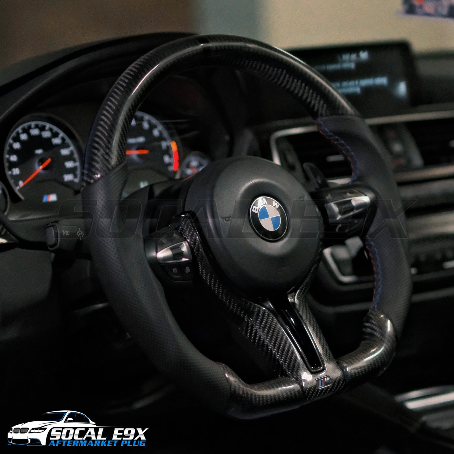 F SERIES CARBON STEERING WHEEL - BLACK 2 / 3 / 4 / F8X
