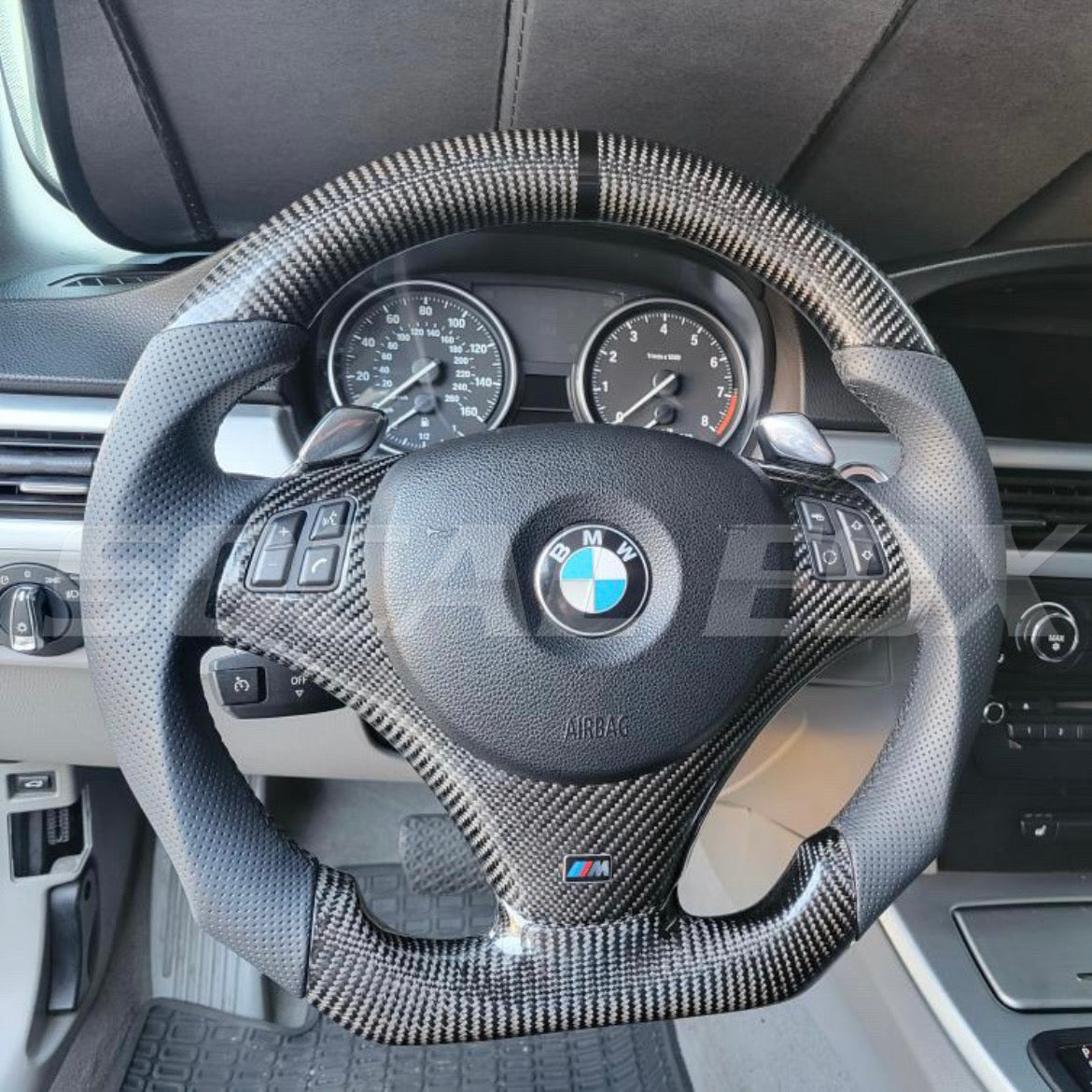 E SERIES CARBON FIBER STEERING WHEEL - BLACK